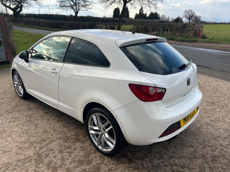 SEAT IBIZA