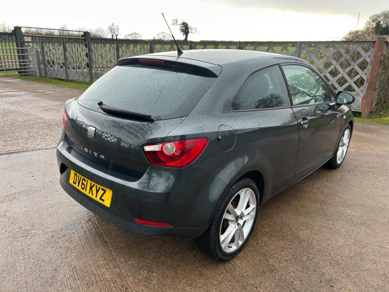 SEAT IBIZA