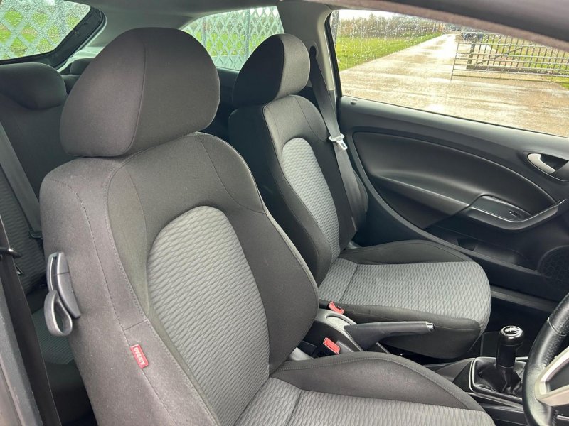 SEAT IBIZA