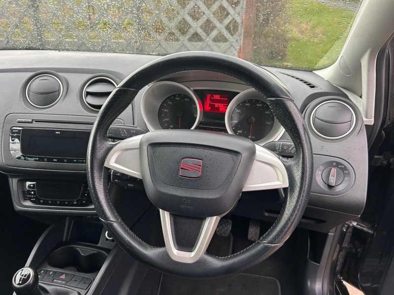 SEAT IBIZA