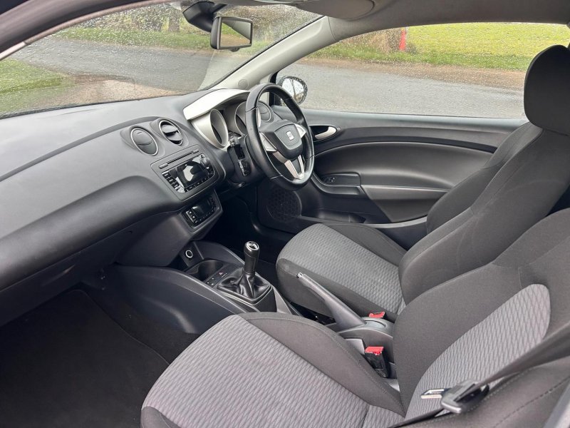 SEAT IBIZA