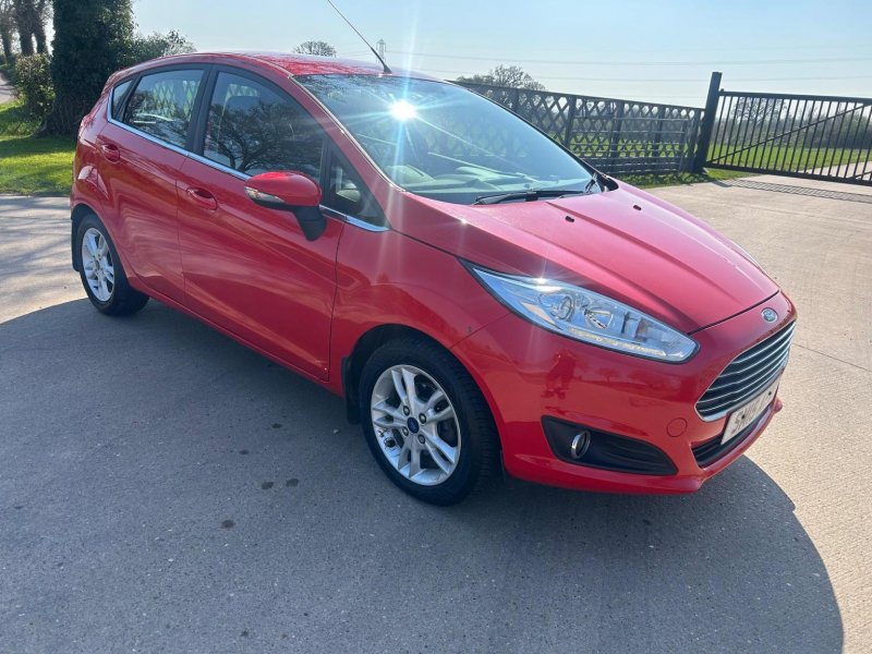 View FORD FIESTA 1.0T EcoBoost Zetec Euro 6 (s/s) 5dr
