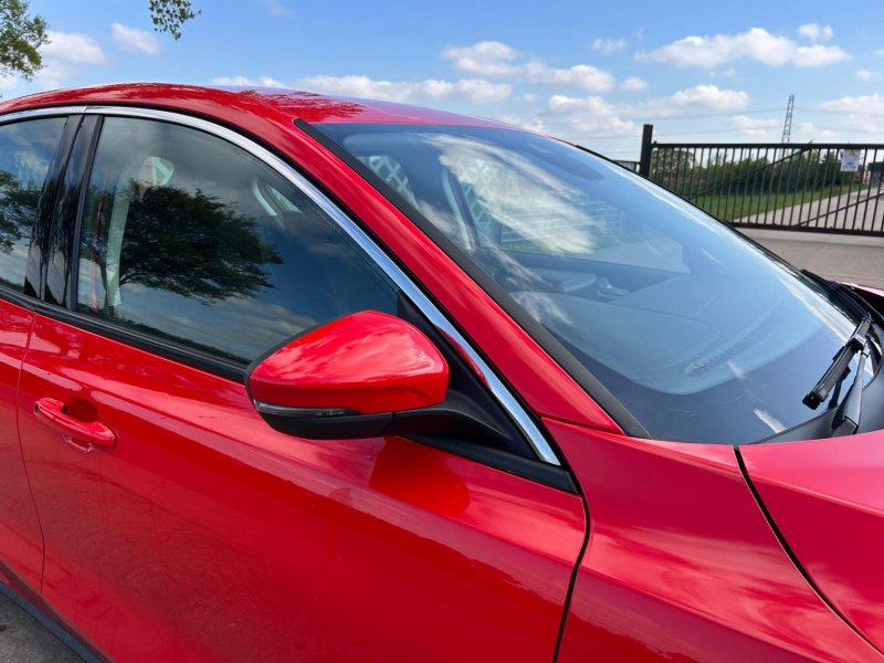 View FORD FOCUS 1.0T EcoBoost Zetec Euro 6 (s/s) 5dr