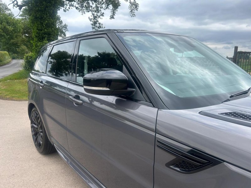 View LAND ROVER RANGE ROVER SPORT 3.0 SD V6 HSE Dynamic Auto 4WD Euro 6 (s/s) 5dr