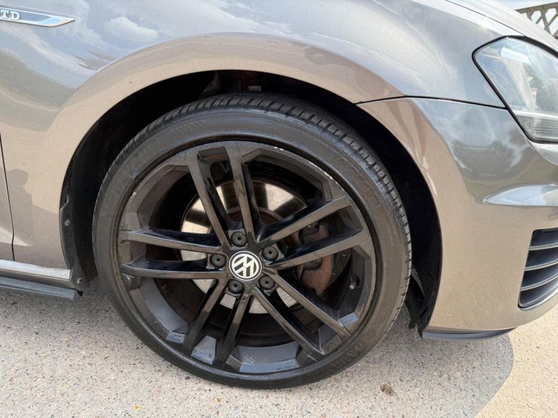 View VOLKSWAGEN GOLF 2.0 TDI BlueMotion Tech GTD Euro 6 (s/s) 5dr